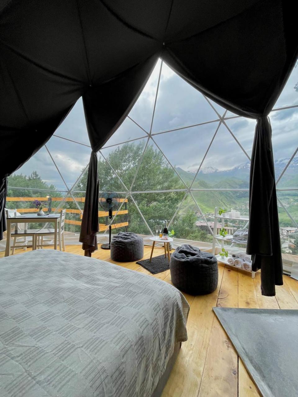 Elia Glamping Hotell Kazbegi Eksteriør bilde