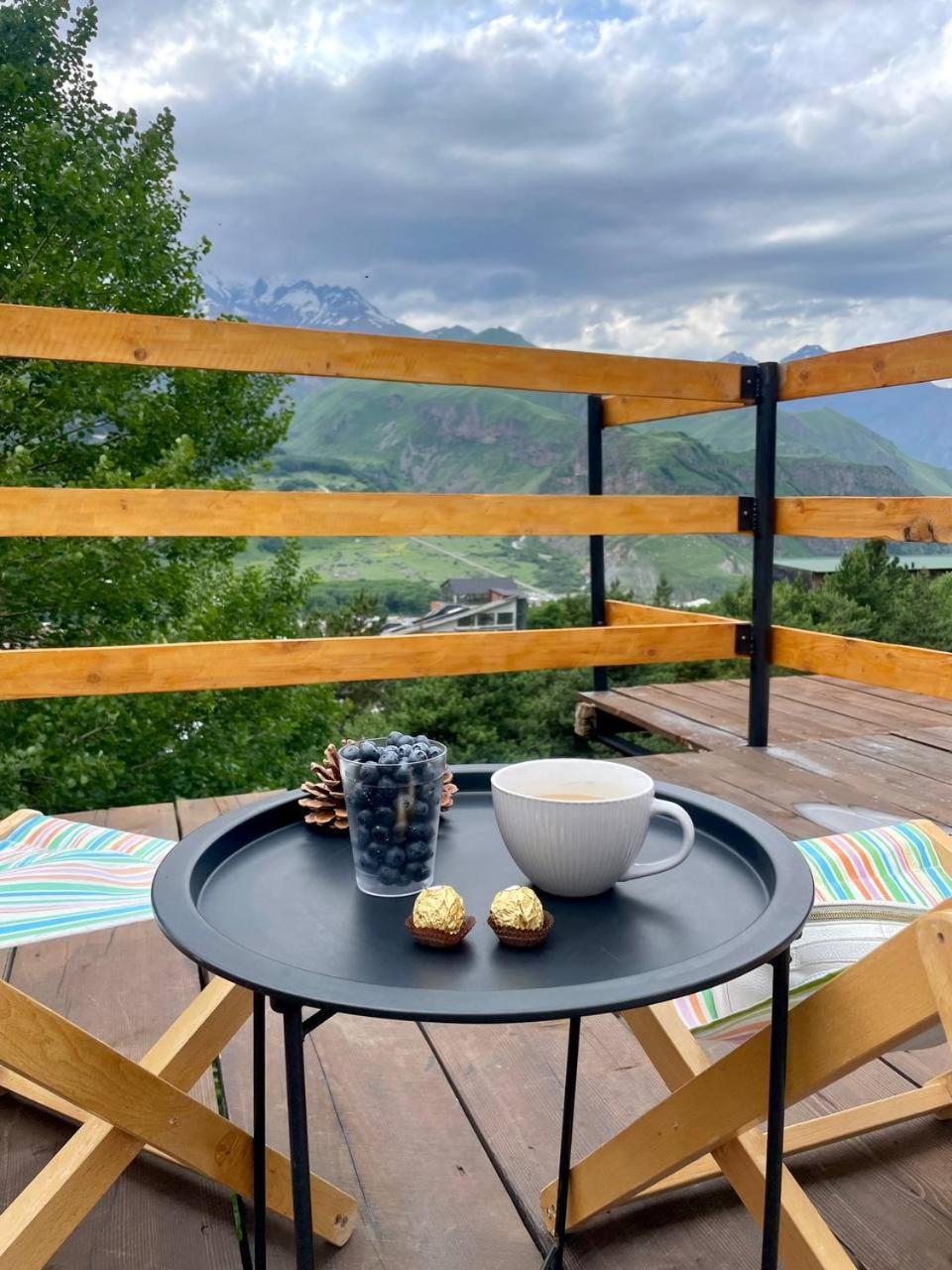 Elia Glamping Hotell Kazbegi Eksteriør bilde