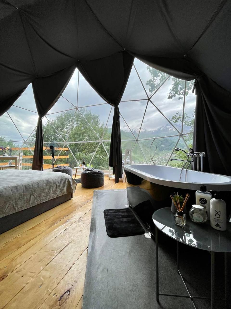 Elia Glamping Hotell Kazbegi Eksteriør bilde