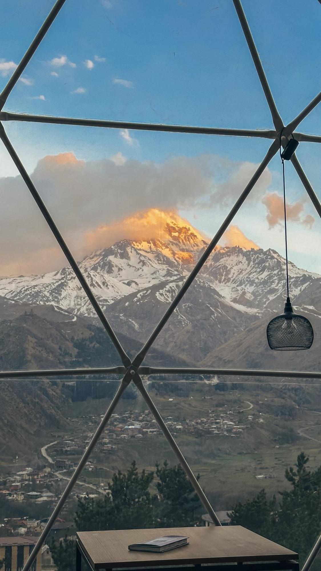 Elia Glamping Hotell Kazbegi Eksteriør bilde