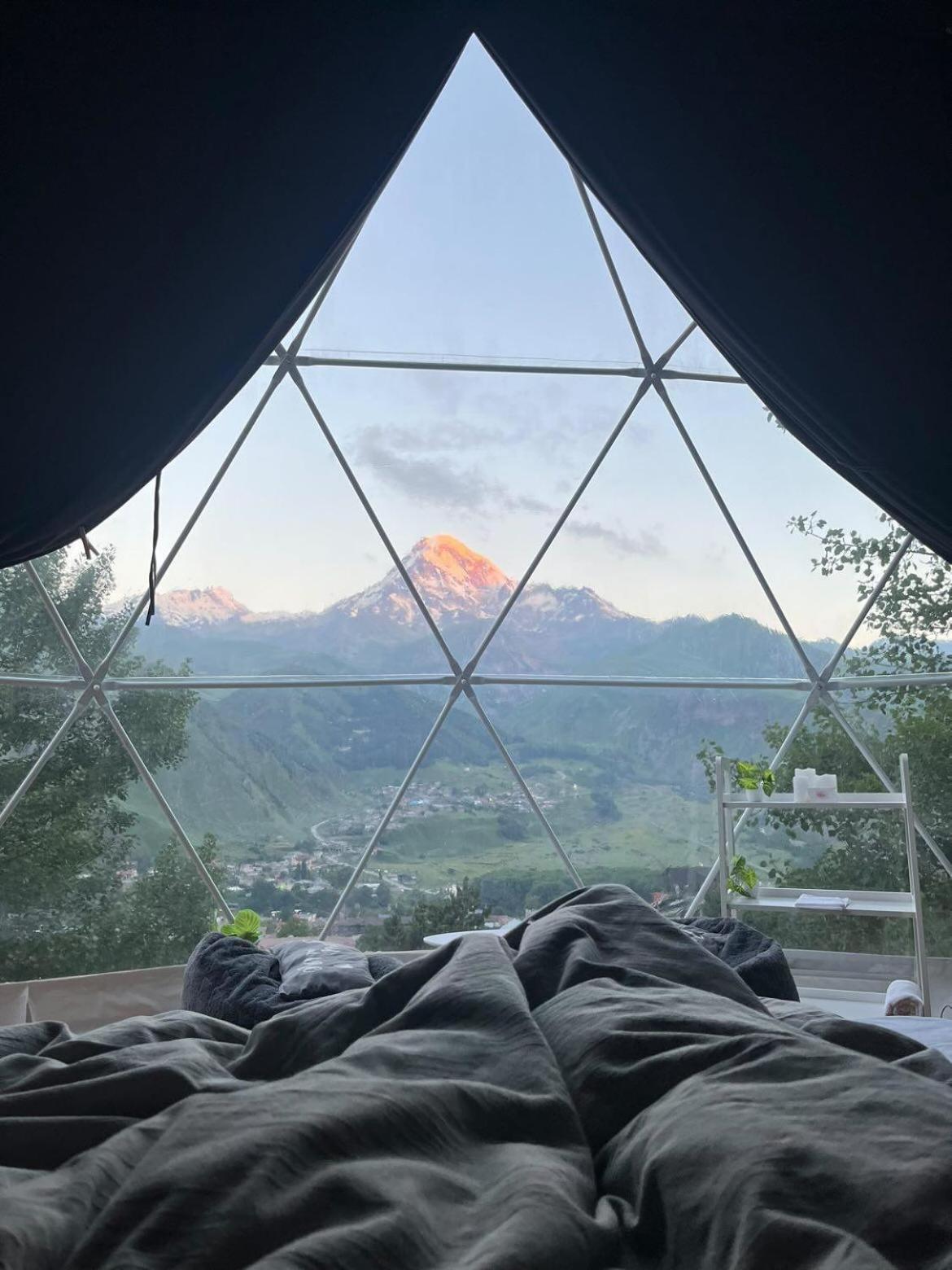 Elia Glamping Hotell Kazbegi Eksteriør bilde