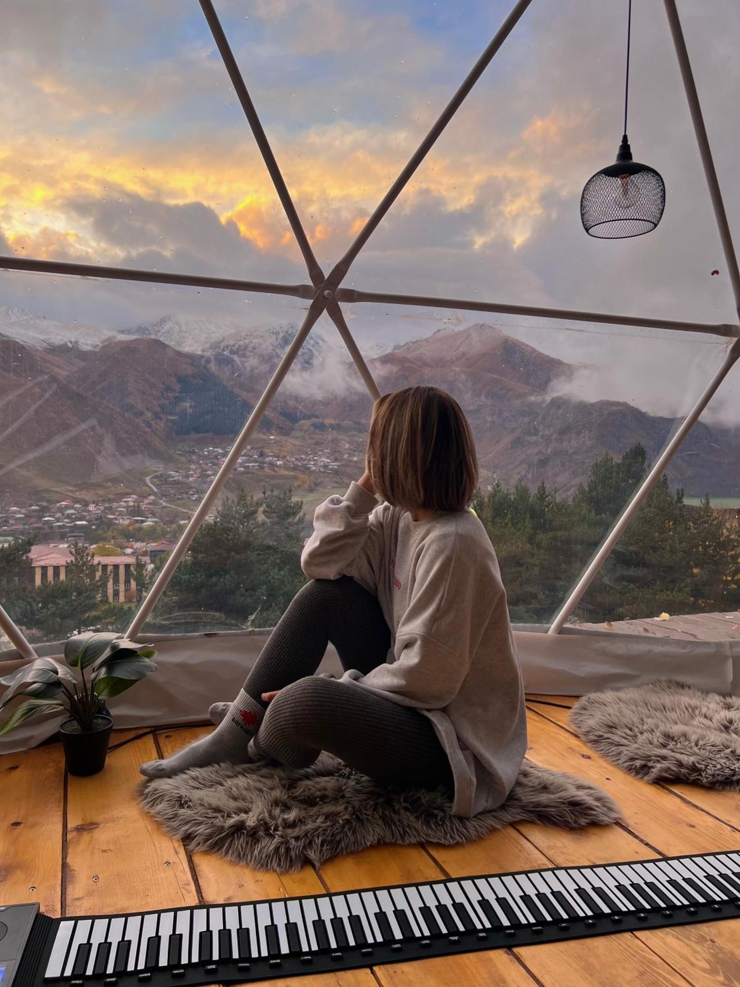 Elia Glamping Hotell Kazbegi Eksteriør bilde